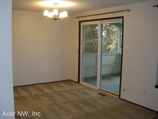 Foto del edificio - 3 br, 2.5 bath House - 5715 29th Ave. NE
