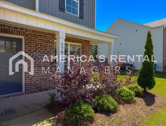 Building Photo - Spacious 4-Bedroom, 3-Bathroom Home in Van...