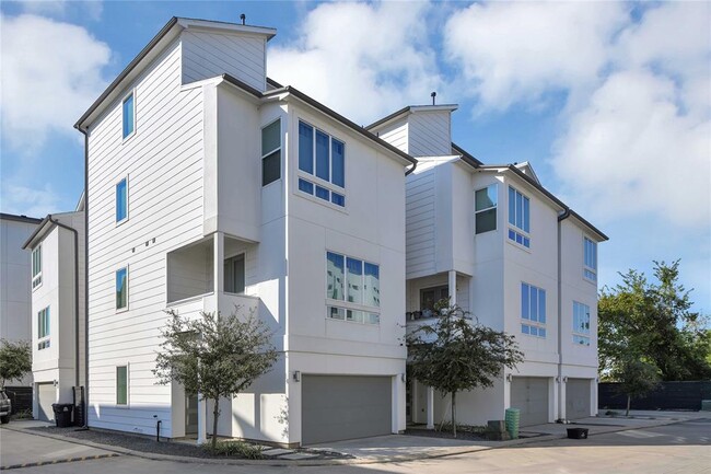 Building Photo - 1810 Elite Dr