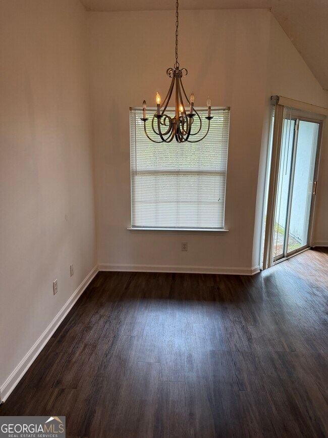 Foto del edificio - 244 Merriwood Cir
