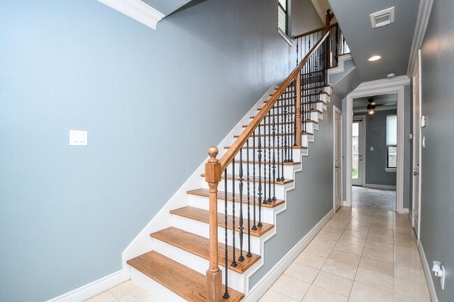 Foto del edificio - 2222 Hilshire Lake Dr