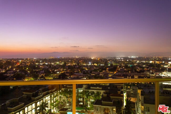 Foto del edificio - 13700 Marina Pointe Dr