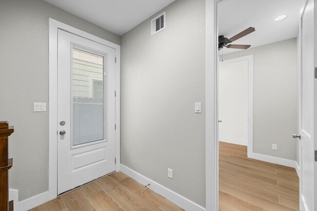 Foto del edificio - 2310 Detering St