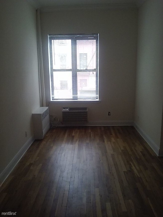 Building Photo - Studio, 1 bath House - 66 Saint Marks Pl 3W