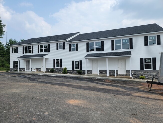Building Photo - 1334 Reading Rd