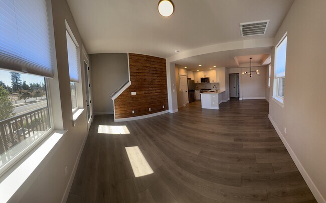 Foto del edificio - 63103 Boyd Acres Rd