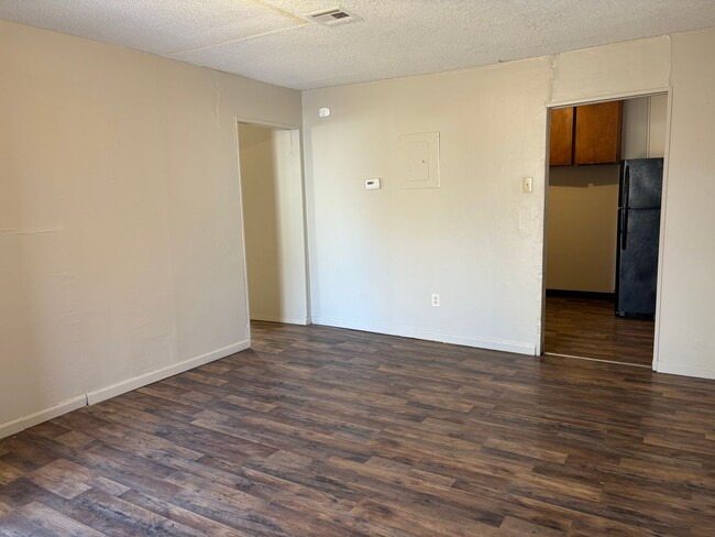 Building Photo - 1239 N Piatt St
