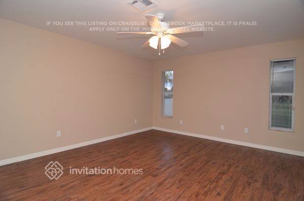 Foto del edificio - 137 Zenith Cir