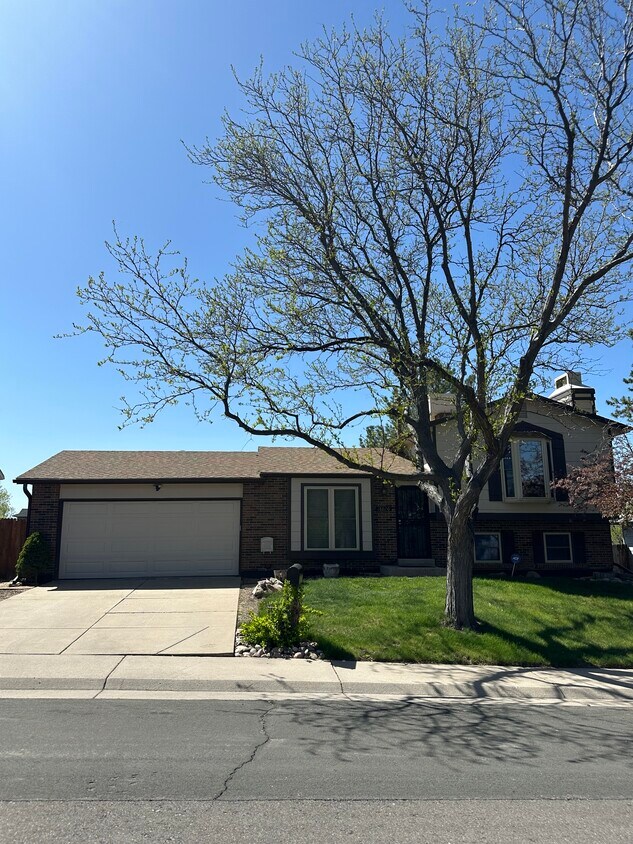 Primary Photo - 18020 E Pacific Pl