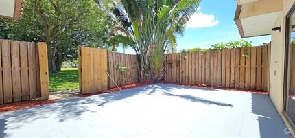 Building Photo - 539 Green Springs Pl