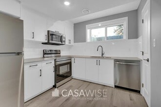 Building Photo - 9348-9154 154 St