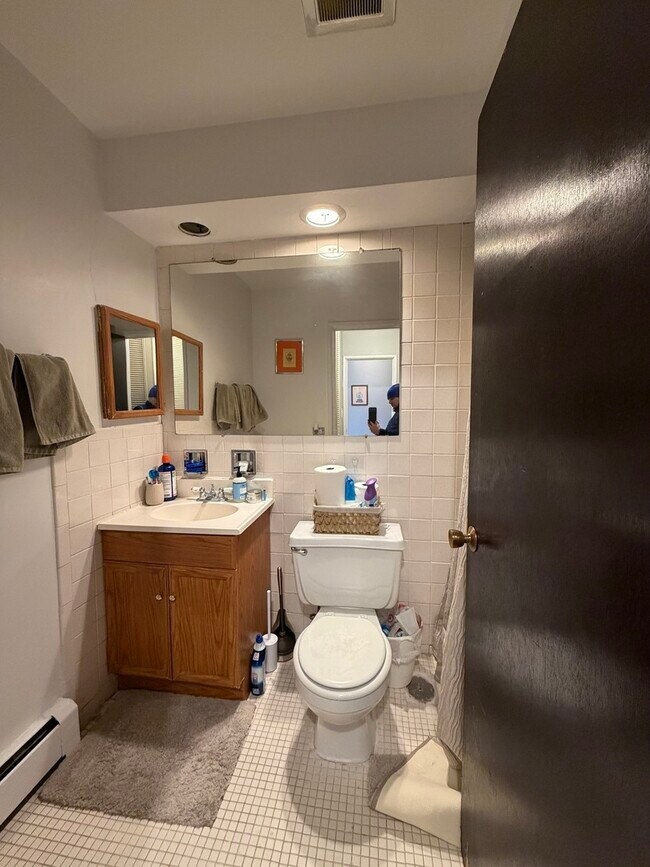 Foto del edificio - 541 W Oakdale Ave