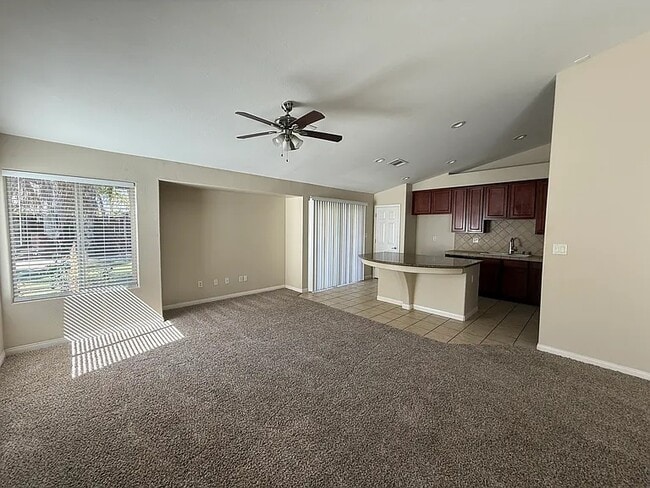 Building Photo - 13325 Boyd Lake Dr