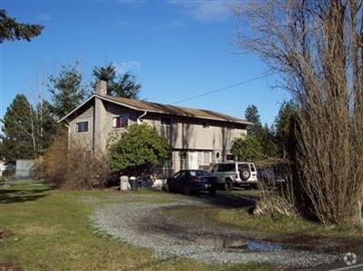 Foto del edificio - 913 Peters Pl