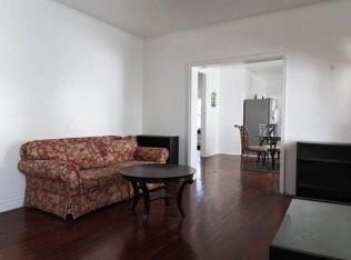 Building Photo - 523 W 38th St