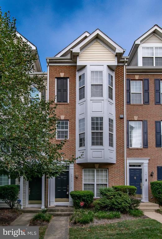 Building Photo - 5832 Cowling Ct