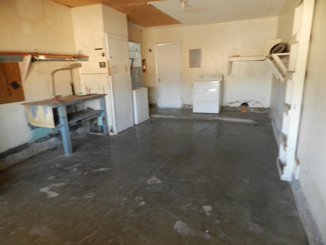 Primary Photo - 2306 NW 43rd St