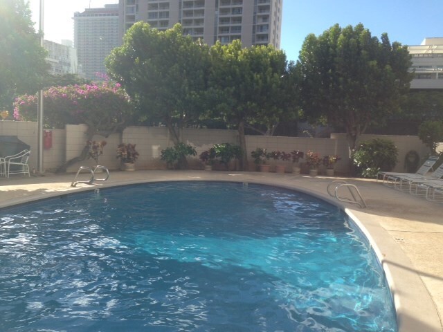 Pool - 1645 Ala Wai Blvd