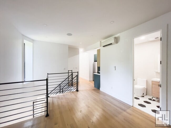 Building Photo - PUTNAM AVENUE / Spacious 2-Bed Duplex