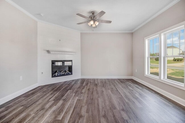 Building Photo - 312 Kingston Cir