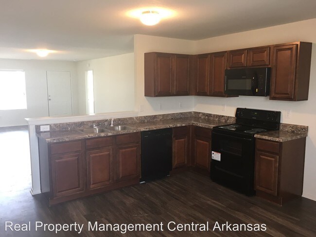 Building Photo - 4 br, 2 bath House - 3701 Churchill Dr.