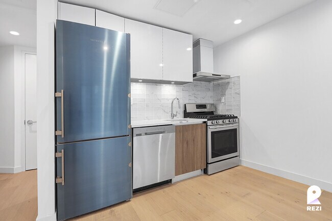 Building Photo - 148-37 88th Ave