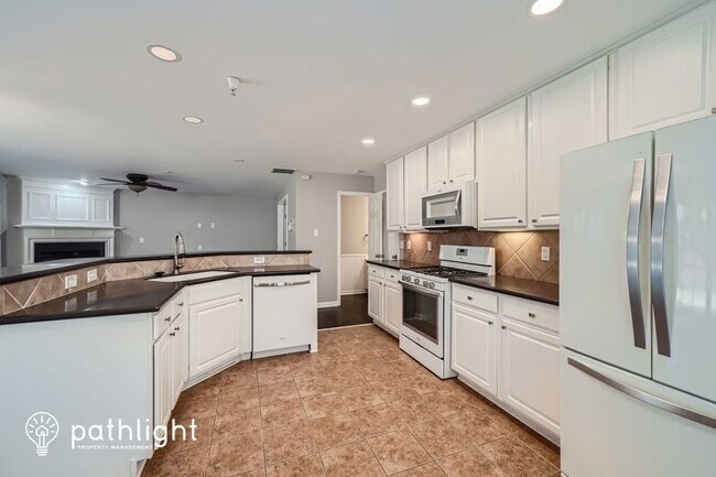Building Photo - 312 Balaban Cir