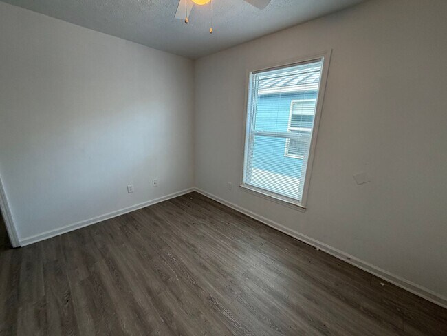 Foto del edificio - 9123 Laird St