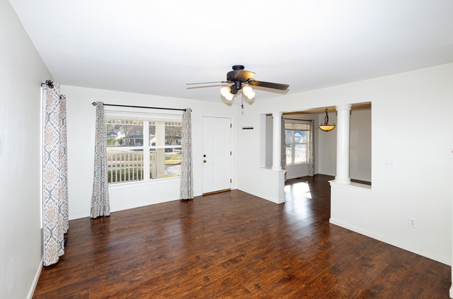 Building Photo - 103 Asteria St