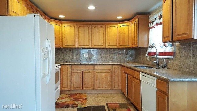 Foto del edificio - 2331 NE 95th St