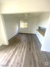 Building Photo - 623 Lovers Ln