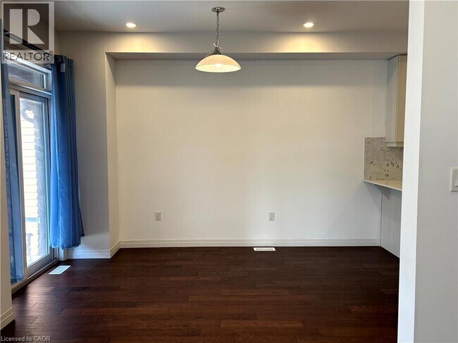 Photo du bâtiment - 30 Times Square Blvd