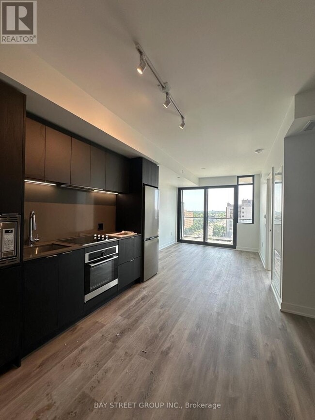 Building Photo - 3009 Novar Rd