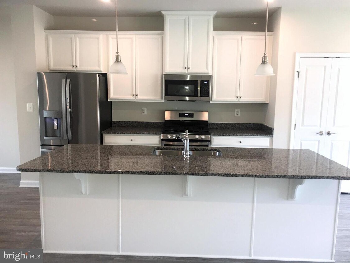 Foto principal - 508 Landing Dr