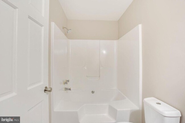 Building Photo - 1 br, 2 bath House - 3120 Creedon Drive C:...