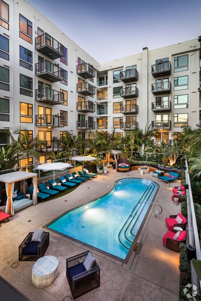 Golden Hill Apartments for Rent with Hardwood Floors San Diego CA