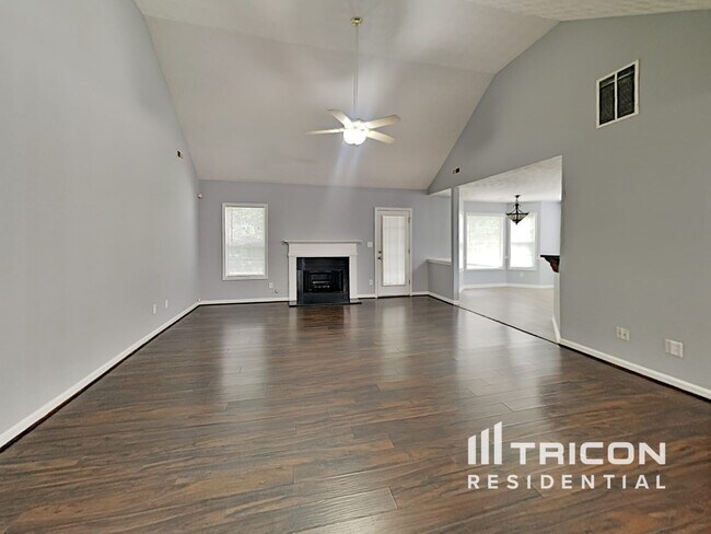 Foto del edificio - 519 Creekstone Dr