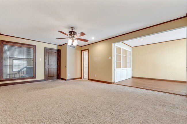 Foto del edificio - 516 S Post Oak Ln