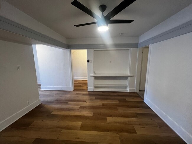 Foto del edificio - MOVE IN SPECIAL - Modern DTLB living with ...