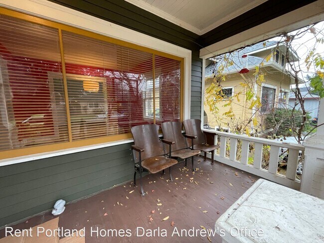 Building Photo - 4 br, 1 bath House - 5329 SE 70th Ave