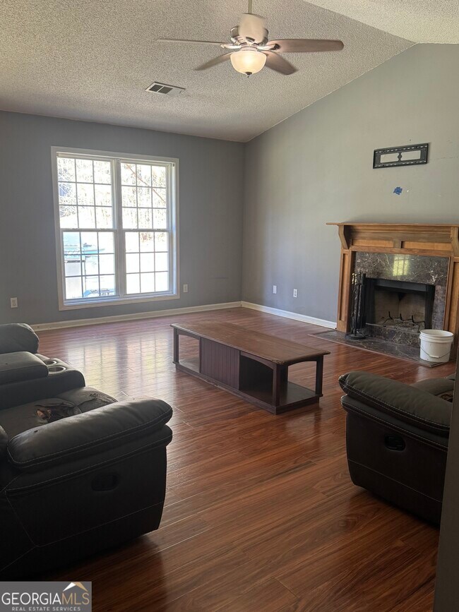 Foto del edificio - 1579 Madison Ct