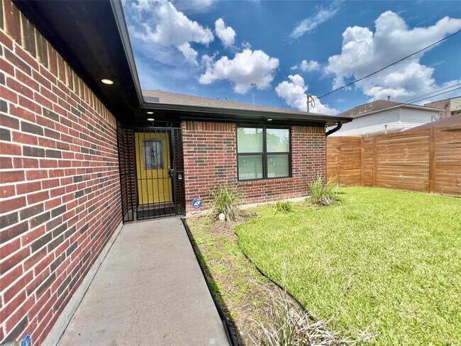 Foto del edificio - 3135 Webster St