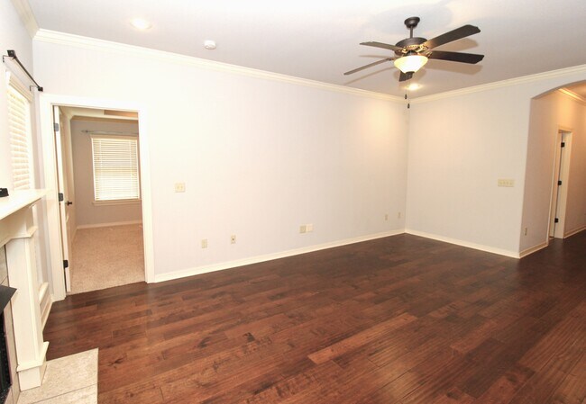 Building Photo - 3038 W Verona Ln