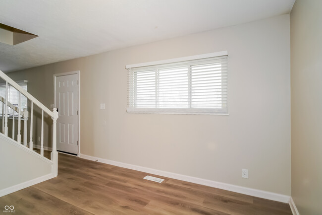 Building Photo - 1290 Tanglewood Dr