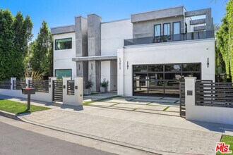 Building Photo - 13812 Cumpston St