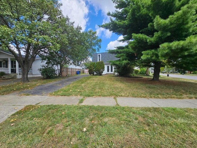 Building Photo - 2084 Brookfield Rd