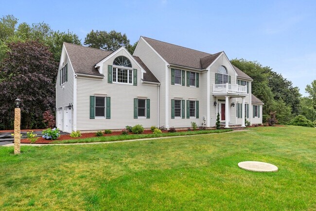 Building Photo - 8 Colella Farm Rd
