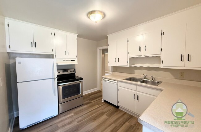 Foto del edificio - 121A White Oak Dr