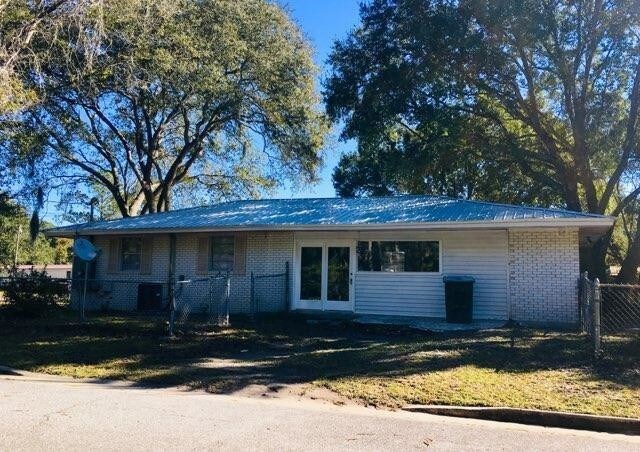 Building Photo - 701 Butler Ave