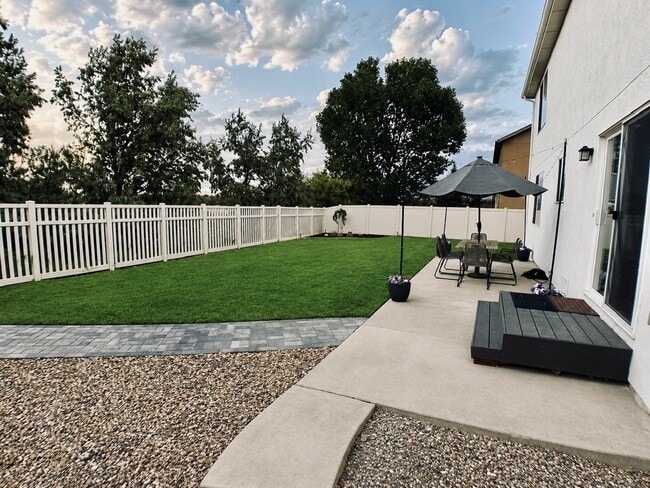 Building Photo - 3426 W Willow Trail Loop